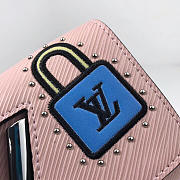 LOUIS VUITTON Stories series Twist Chain wallet Pink M63320 - 6
