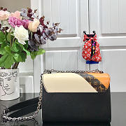 LOUIS VUITTON Twist Handbag Black 23cm - 4