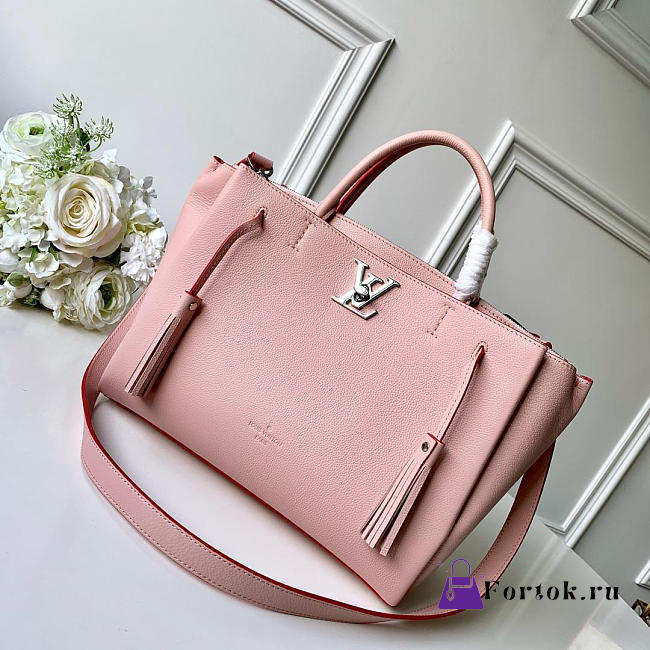 LOUIS VUITTON Lockmeto Calf skin Pink  - 1