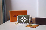 LOUIS VUITTON Small Printed Wallet Green 12cm  - 6