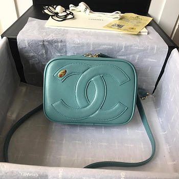 Chanel Epidemic chest bag Lambskin Green