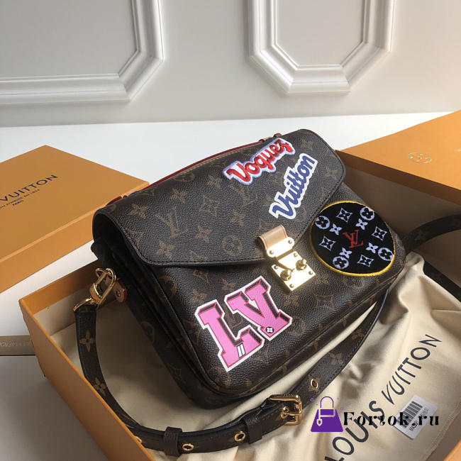 LOUIS VUITTON Postman Package M43991 25cm - 1