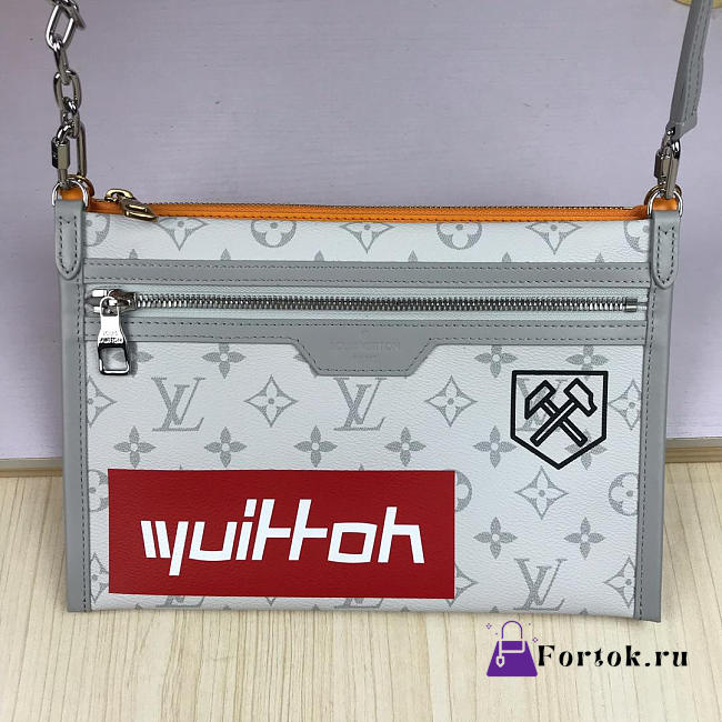 LOUIS VUITTON White Flat Postman Bag 27cm - 1
