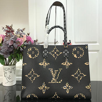 LOUIS VUITTON Handbag Black and white color Monogram Printing 41cm