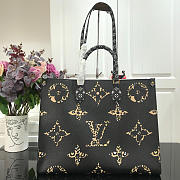 LOUIS VUITTON Handbag Black and white color Monogram Printing 41cm - 3