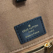 LOUIS VUITTON Handbag Black and white color Monogram Printing 41cm - 2