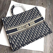 DIOR Large BOOK TOTE Embroidered Oblique Blue Velvet M1286  - 1