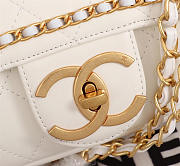 Chanel Flap Bag White 27cm - 4