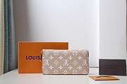 LOUIS VUITTON Micro Pochette Accessories Wallet Green&Beige 19cm - 2