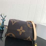 LOUIS VUITTON SPEEDY Handbag Monogram Canvas 25cm - 6