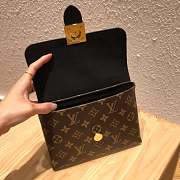 LOUIS VUITTON Locky Postman Package Black 20.5cm - 6