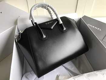 Givenchy Medium Antigona handbag Black 2021