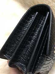 YSL Monogram KATE in Embossed Crocodile Shiny Black 22cm - 2