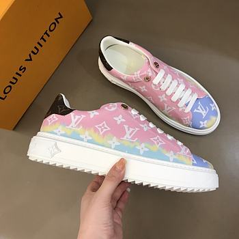  Louis Vuitton men's and women's models Gradient Color