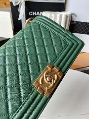Chanel Quilted Caviar Medium Boy Bag Green 67086 25cm - 2