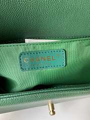 Chanel Quilted Caviar Medium Boy Bag Green 67086 25cm - 3
