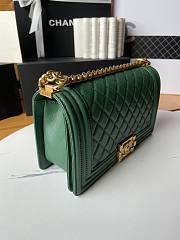 Chanel Quilted Caviar Medium Boy Bag Green 67086 25cm - 5