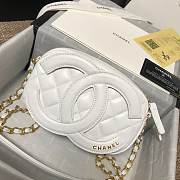 Chanel CAMERA BAG Black And White - 6