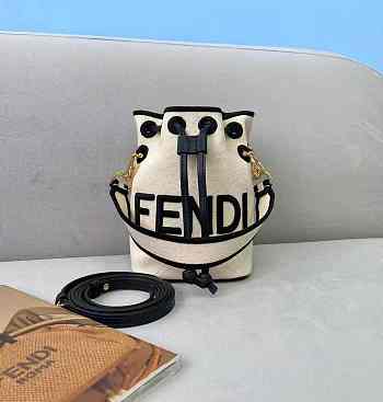 Fendi Bucket White 001 18cm