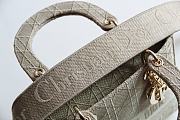 DIOR Medium LADY D'LITE BAG Beige Cannage Embroidery M0565OREY  - 6