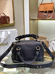 CHLOE Small DARIA BAG in grained & shiny calfskin Black CHC20US - 3