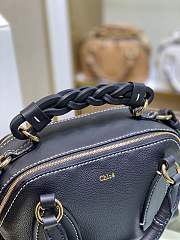 CHLOE Small DARIA BAG in grained & shiny calfskin Black CHC20US - 4