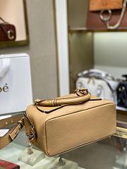 CHLOE Small DARIA BAG in grained & shiny calfskin Cement Brown CHC20US 22x9x18CM  - 3
