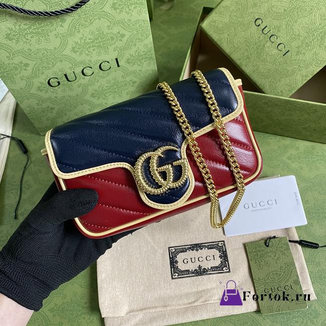 GUCCI GG Marmont super mini bag Online Exclusive Blue and red diagonal matelassé leather 574969  - 1