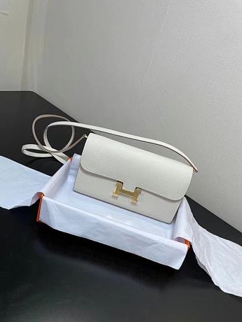 HERMES Constance Long Wallet Leather Epsom White E7098875 20cm