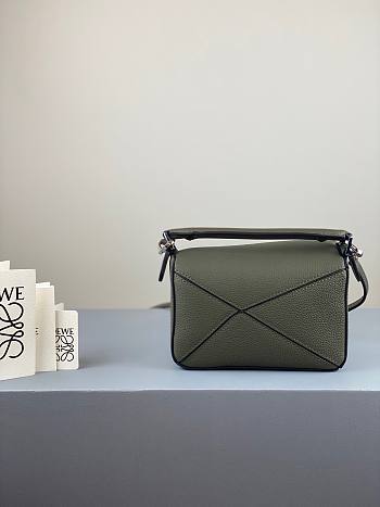 LOEWE Mini Puzzle bag in classic calfskin Khaki Green 32230U 