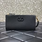 VALENTINO Garavani Clutch V-shaped buckle Black 060# 24.5cm - 1
