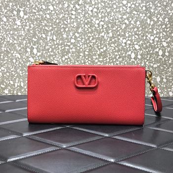 VALENTINO Garavani Clutch V-shaped buckle Red 060# 24.5cm