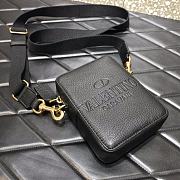 VALENTINO Garavani Dark vintage gold tone Zipper Black 0954# 16cm - 4
