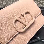 VALENTINO Garavani VRING chain wallet Nude 069# 17.5cm - 5