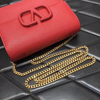 VALENTINO Garavani VRING chain wallet Red 069# 17.5cm