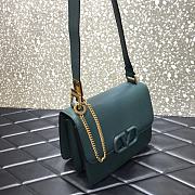 VALENTINO Palm-print cowhide V-shaped Mallard Green 0808# 22cm - 4