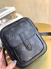 Louis Vuitton Christopher Wearable Wallet Monogram Black M69404 15x17x8cm - 3