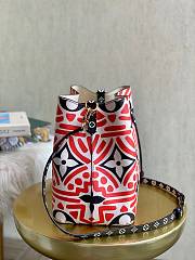 LOUIS VUITTON Crafty Néo Noé  Bucket Bag M45362 26cm  - 4