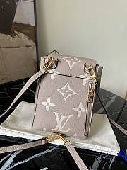 LOUIS VUITTON Apricot Backpack M80738 19cm - 3