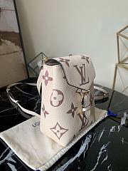 LOUIS VUITTON Creme Backpack M80738 19cm - 5