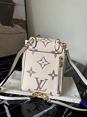 LOUIS VUITTON Creme Backpack M80738 19cm - 6