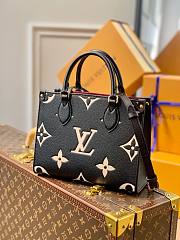 Louis Vuitton ONTHEGO Small Tote Bicolor Monogram Black M45659 25cm  - 1