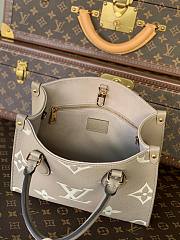 Louis Vuitton ONTHEGO Small Tote Beige M45779 25cm  - 6
