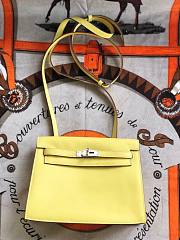 Hermès Kelly Danse Swift Light Yellow Silver Buckle 22cm - 6