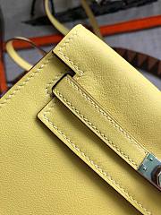 Hermès Kelly Danse Swift Light Yellow Silver Buckle 22cm - 2