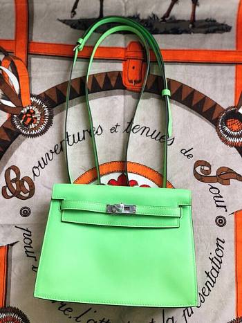 Hermès Kelly Danse Swift Apple Green Silver Buckle 22cm