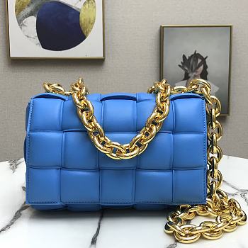 Bottega Veneta Gold Chain Cassette Cobalt 44048 26cm