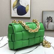 Bottega Veneta Gold Chain Cassette Racing Green 44048 26cm - 6