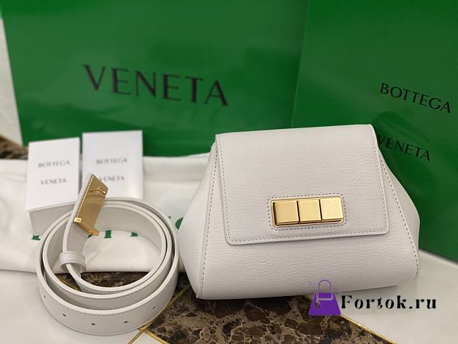 Bottega Veneta Mini Trapezoidal Waist Bag Chalk 631117 - 1