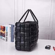Bottega Veneta Tote Bag Maxi Intreccio Lambskin Black 50cm - 3
